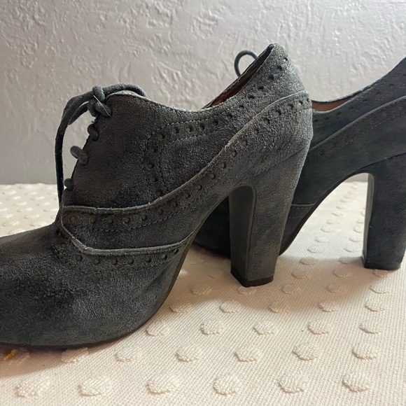 MIZ MOOZ Lance Brown Suede Heeled Booties - Picture 13 of 16